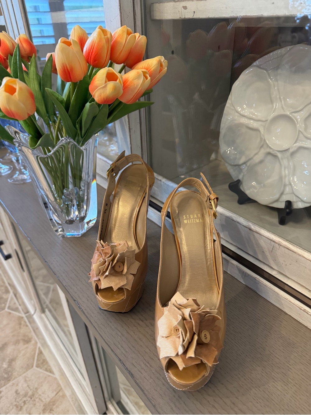Stuart Weitzman Women's Tan Floral Slingback Peep-Toe Heels
